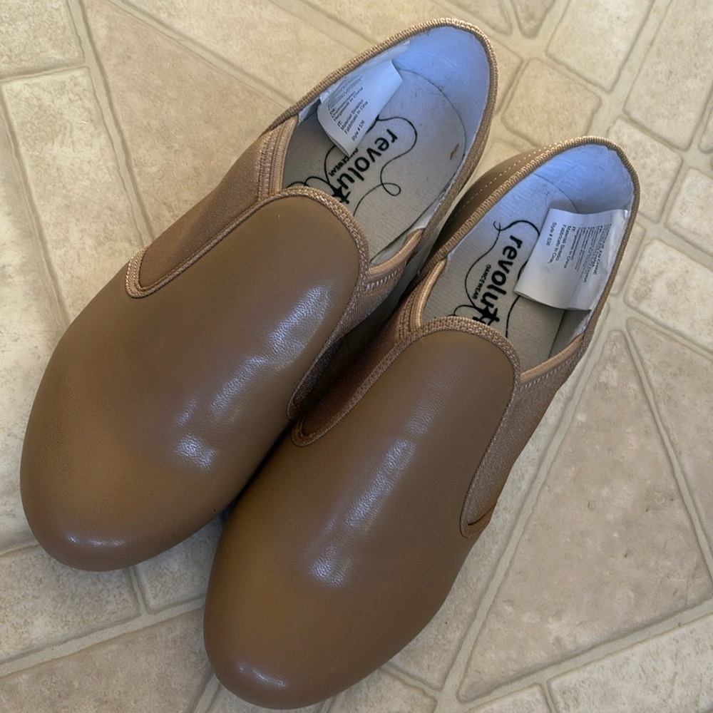 Revolution Dancewear Tan Tap Shoes size 6 Style #536; EUC